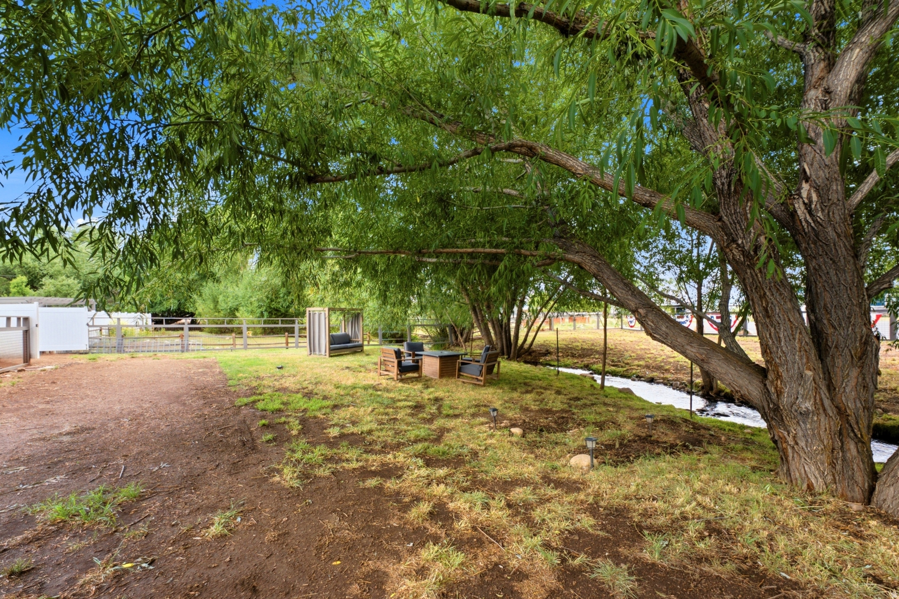 main property photo 77