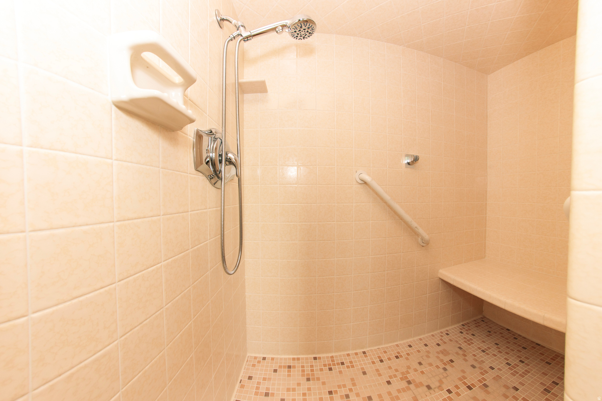 main property photo 44