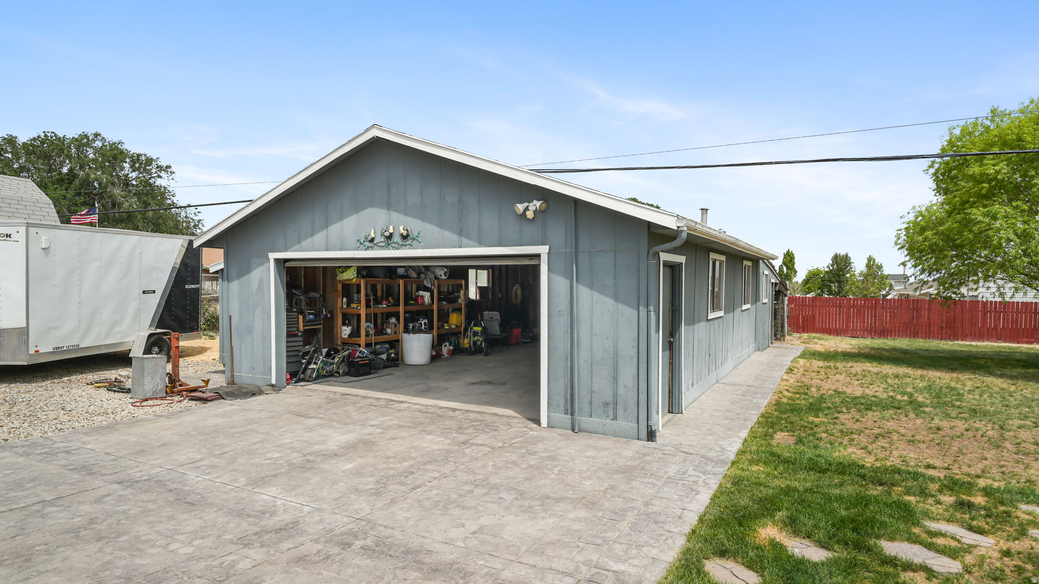 main property photo 20