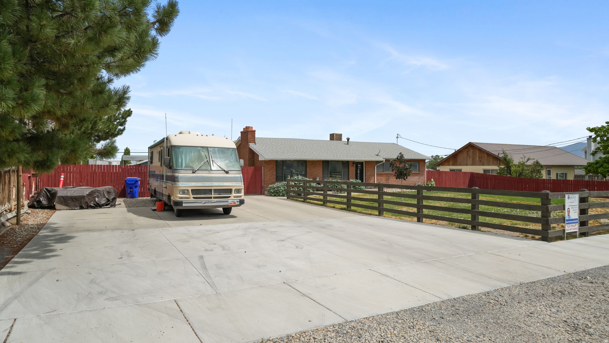 main property photo 26