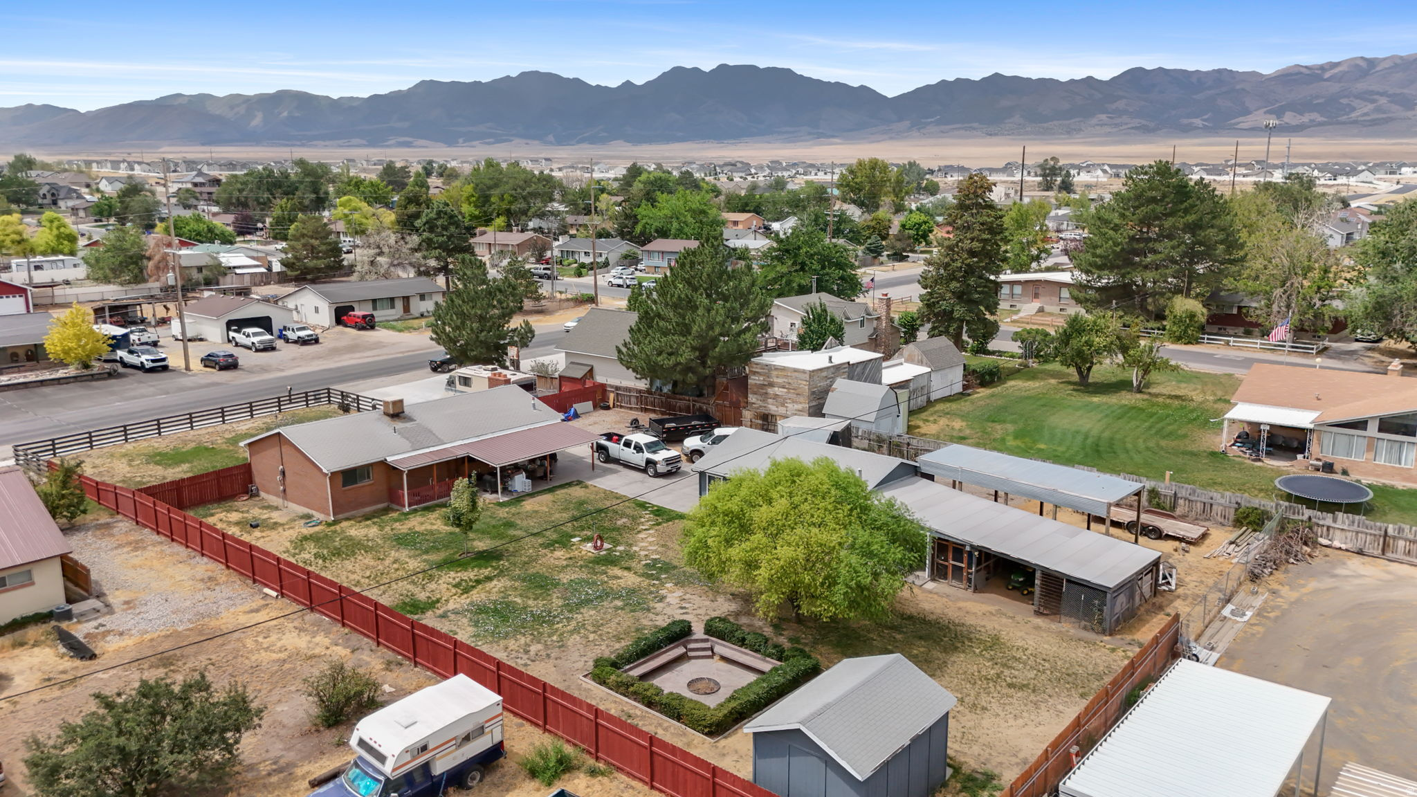 main property photo 30