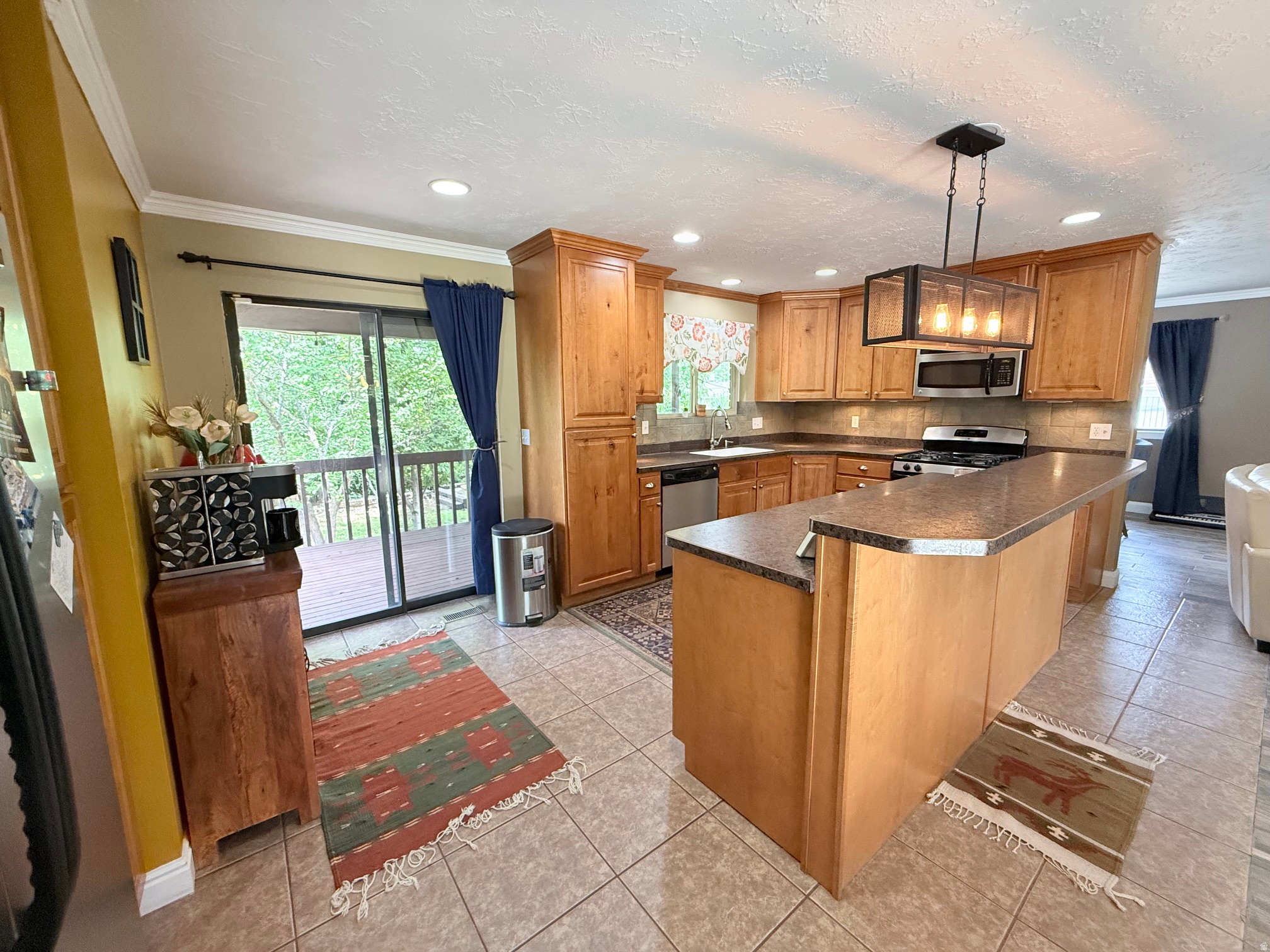 main property photo 12