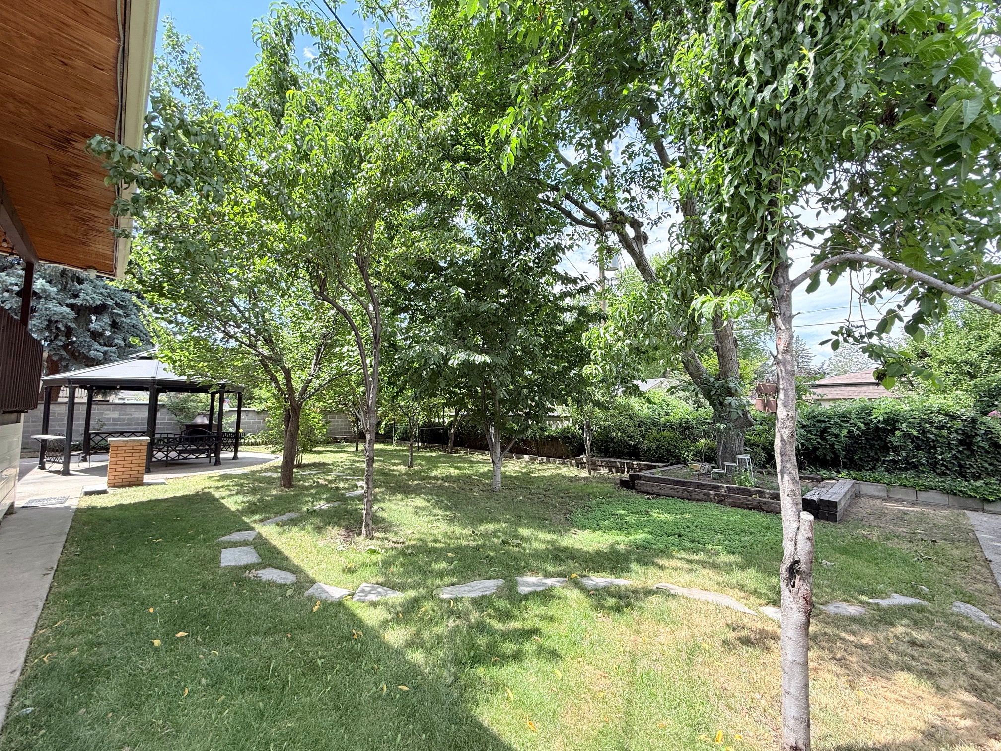 main property photo 50
