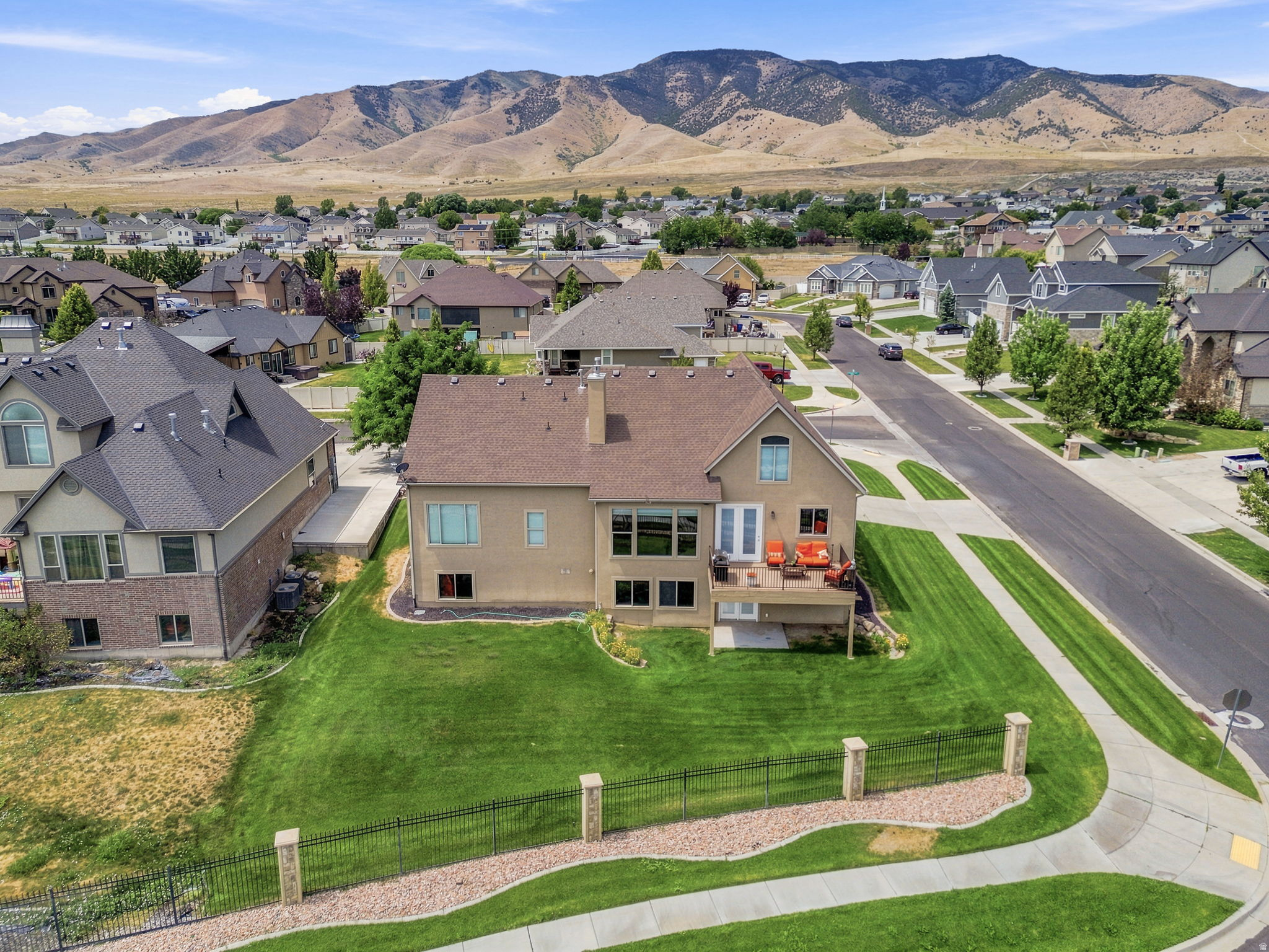 main property photo 41