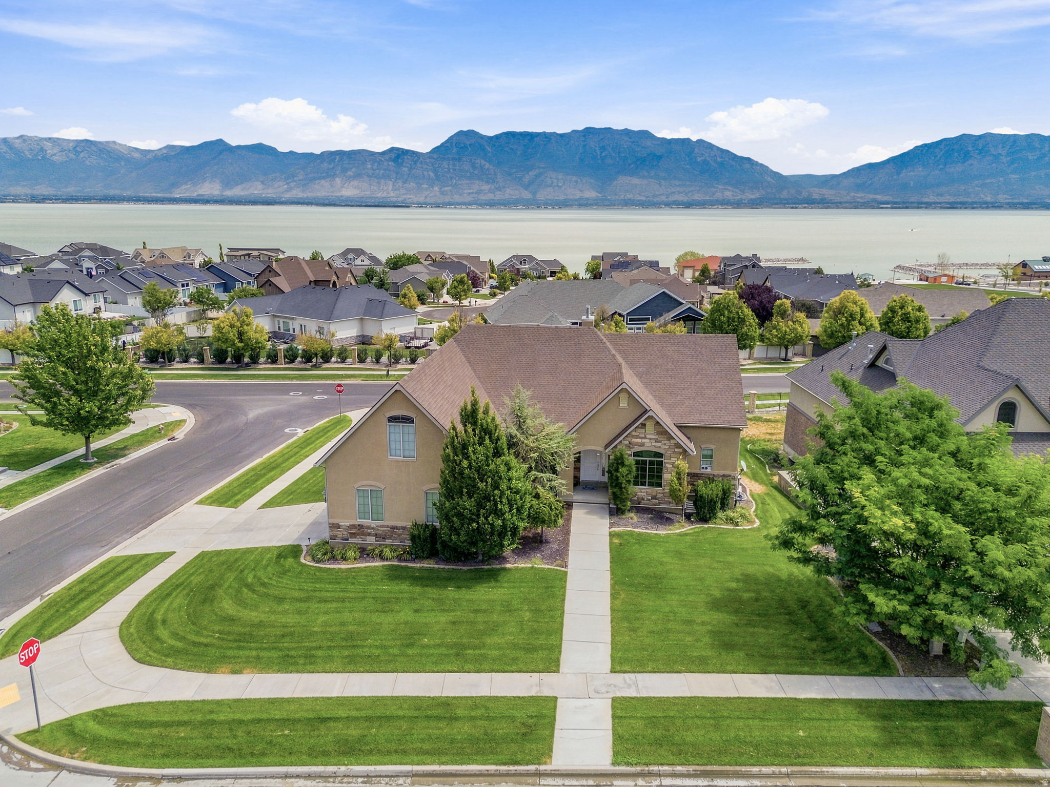 main property photo 45