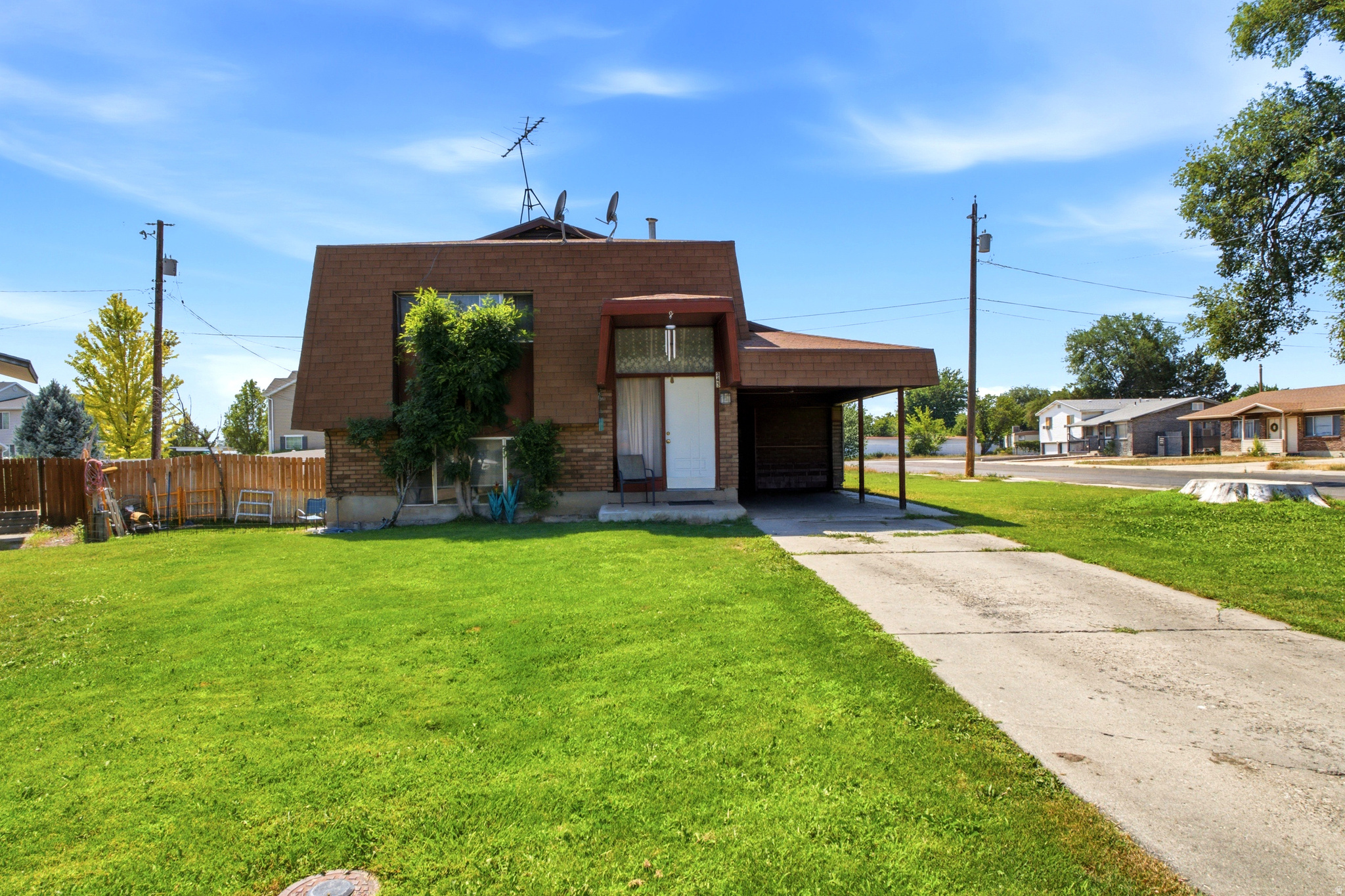main property photo 3
