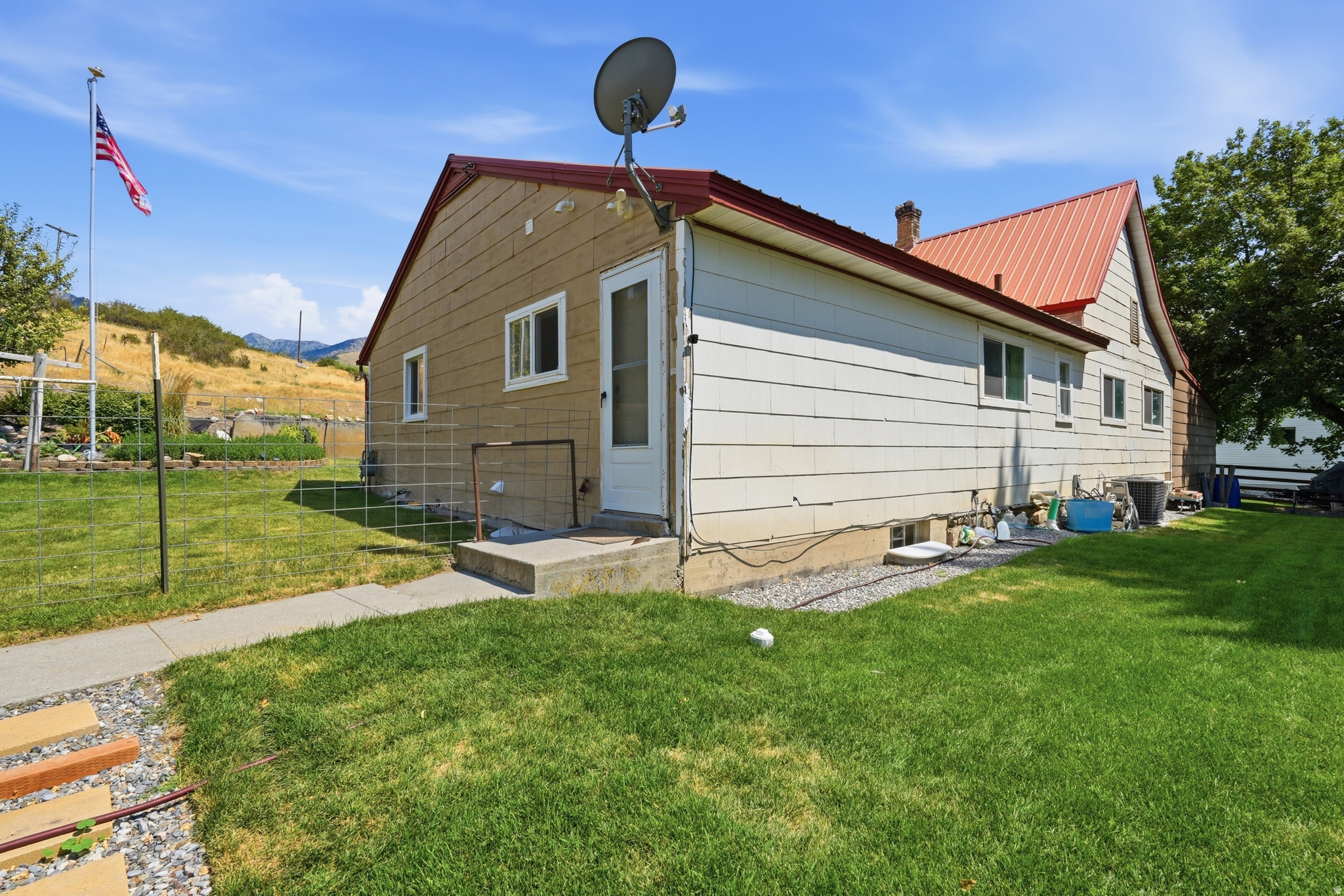 main property photo 22