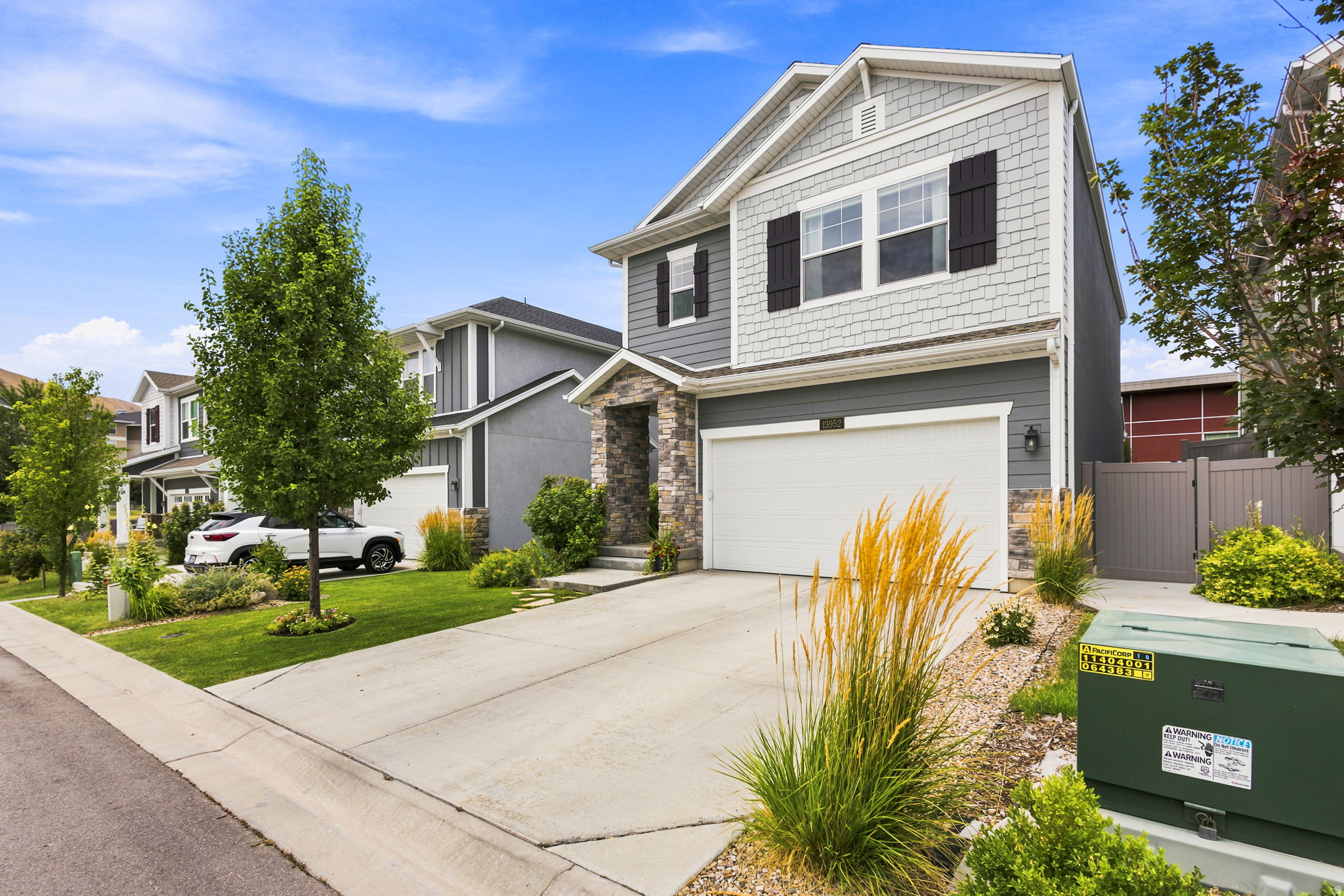 main property photo 32