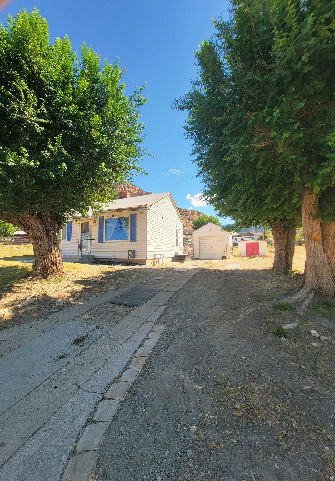 main property photo 5