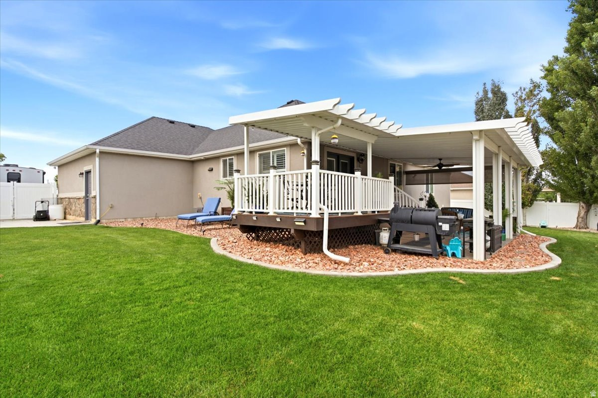 main property photo 30
