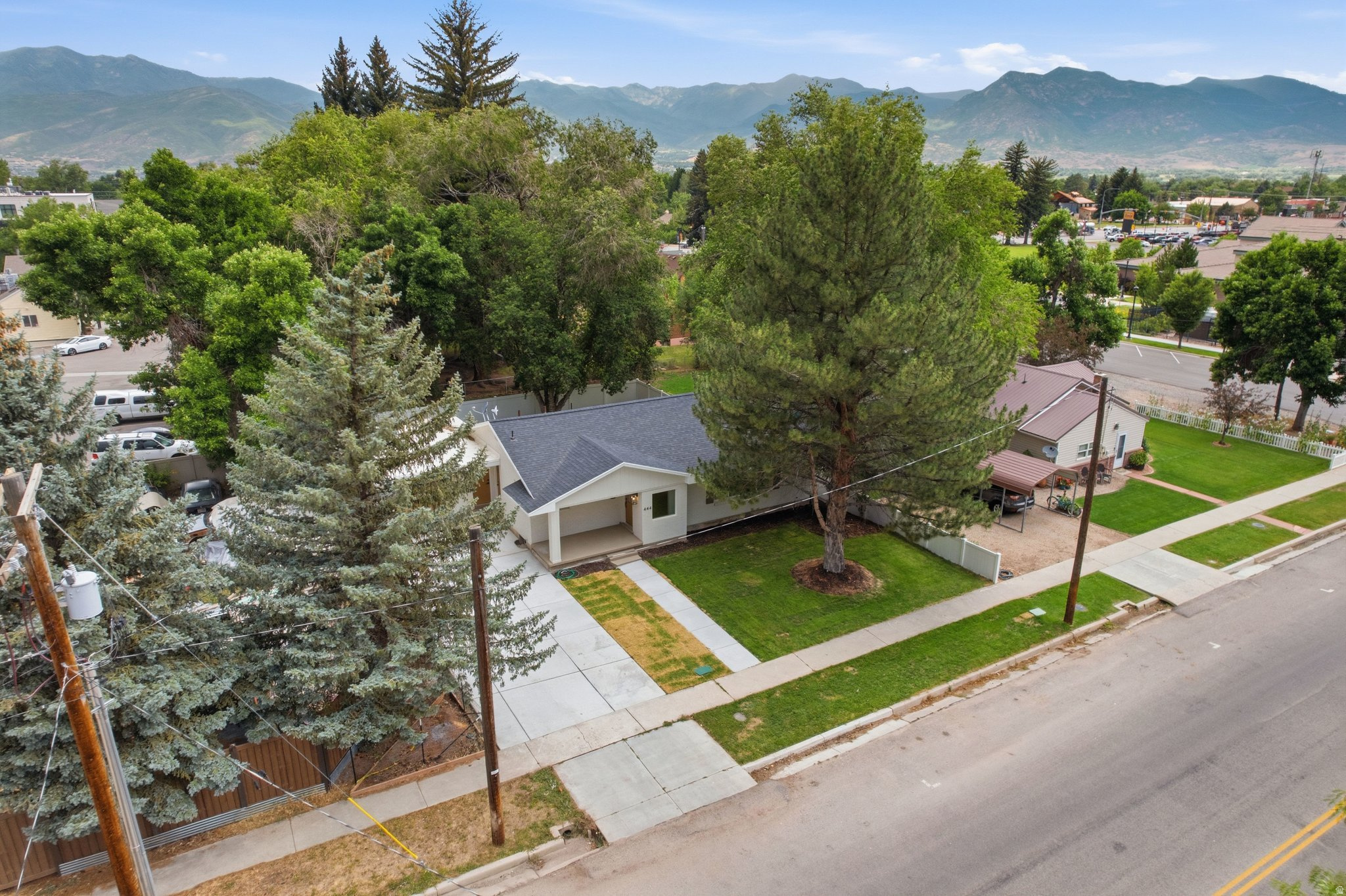 main property photo 70