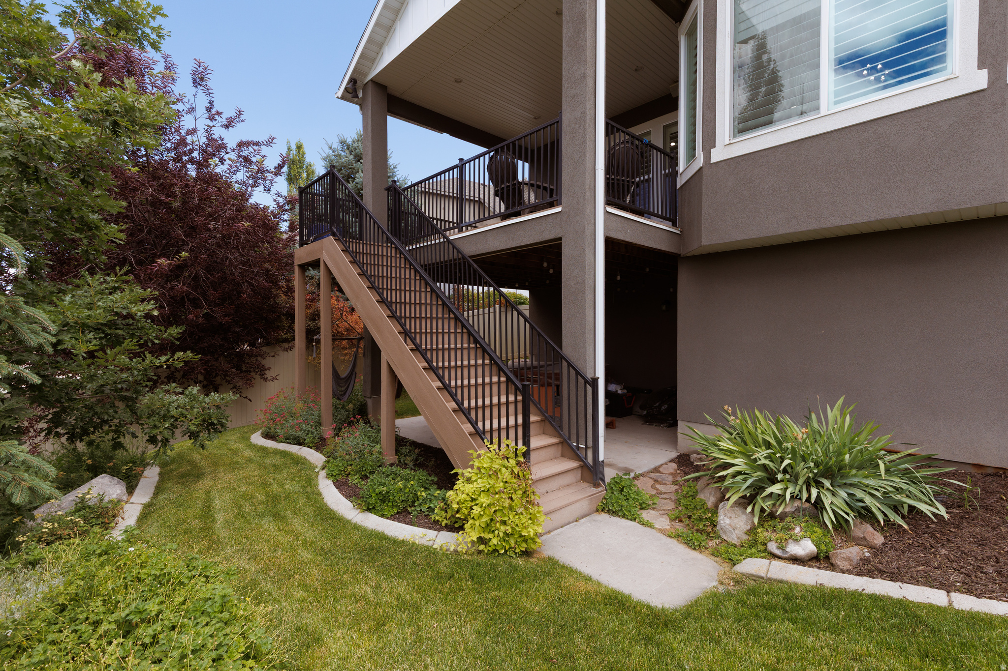 main property photo 29