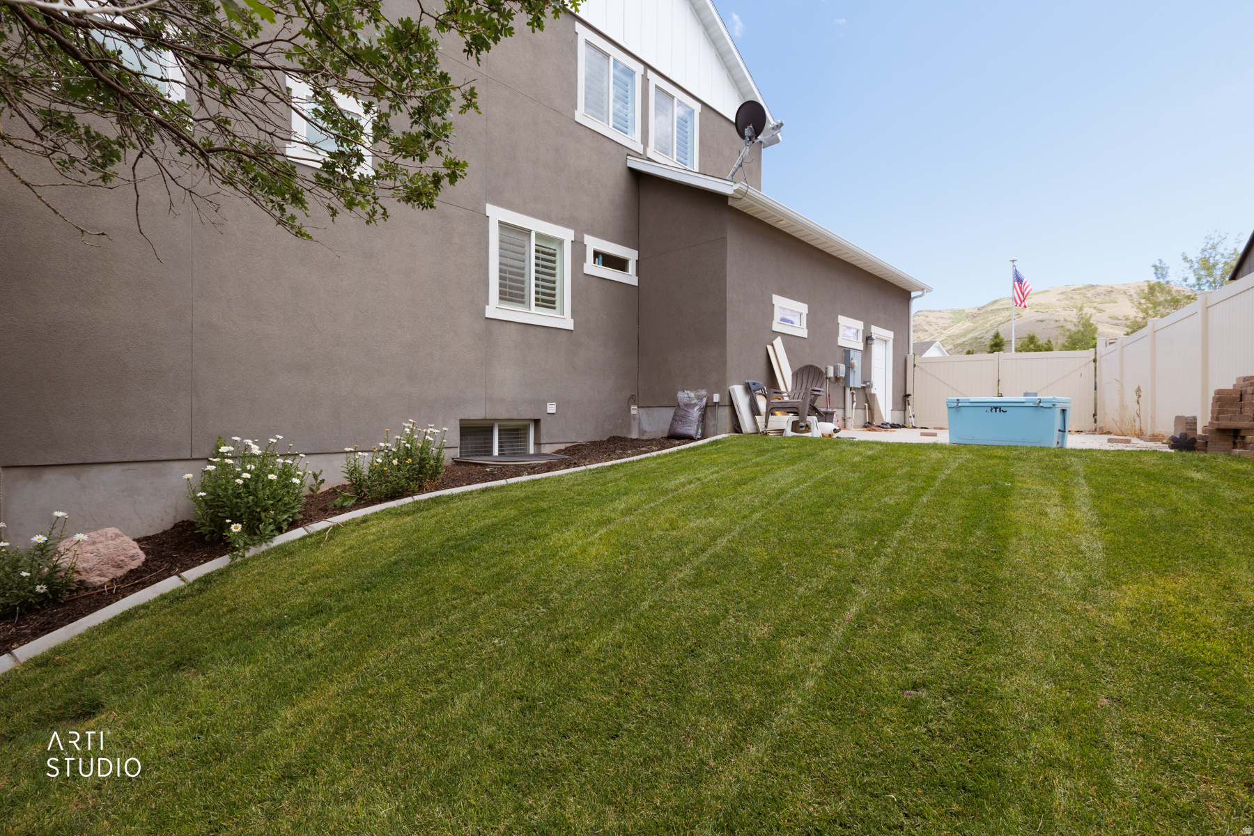 main property photo 78