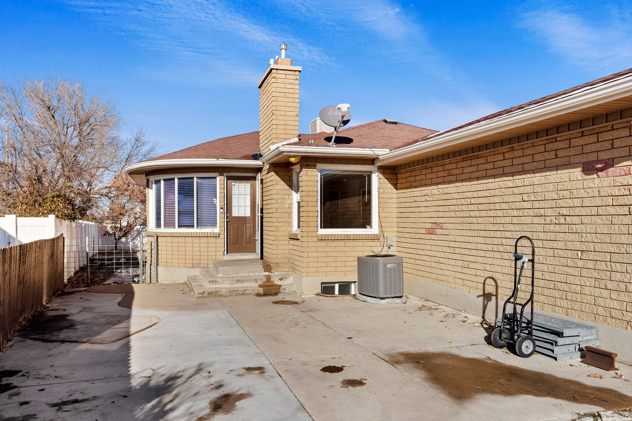 main property photo 27