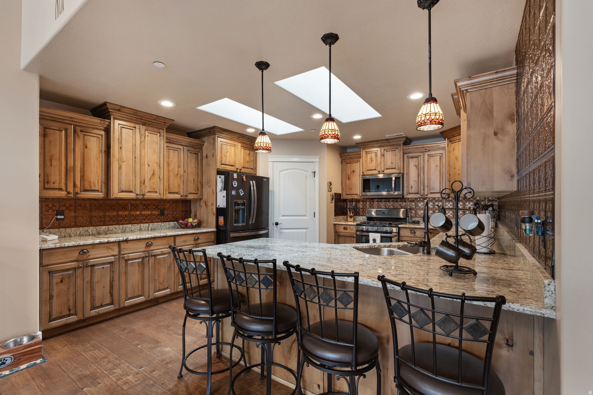 main property photo 6