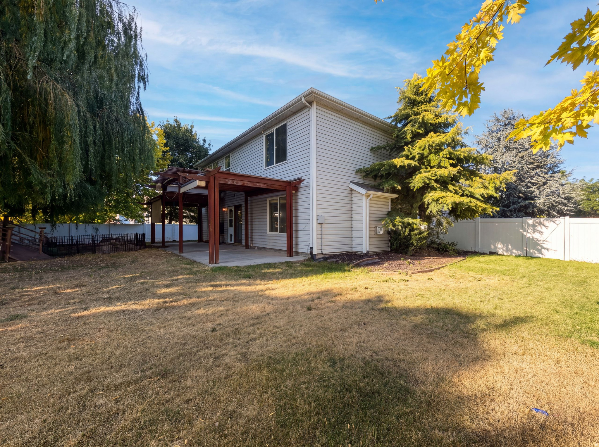 main property photo 22