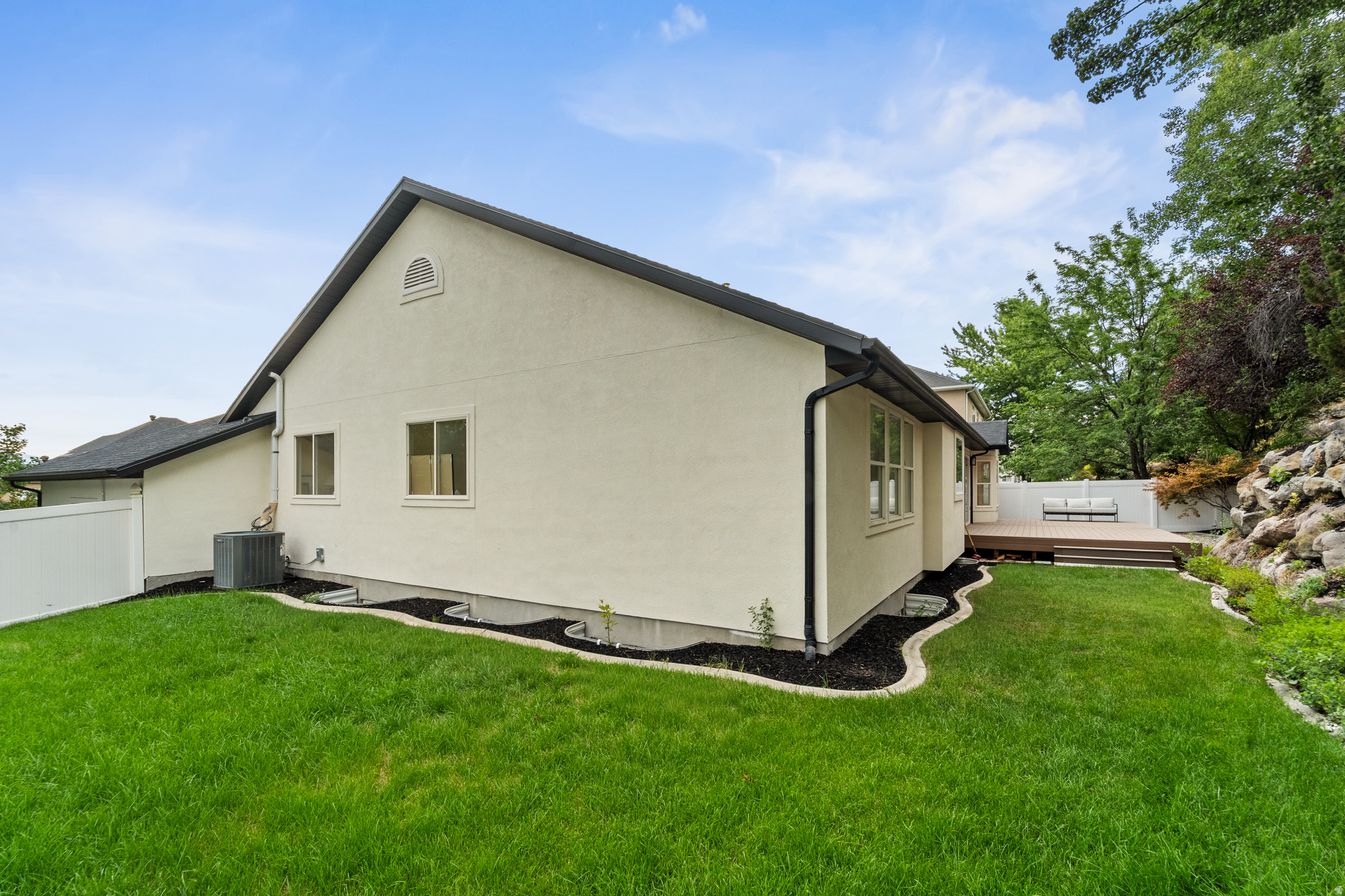 main property photo 78
