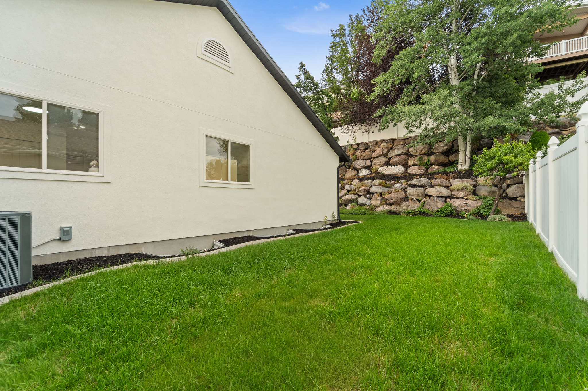 main property photo 79