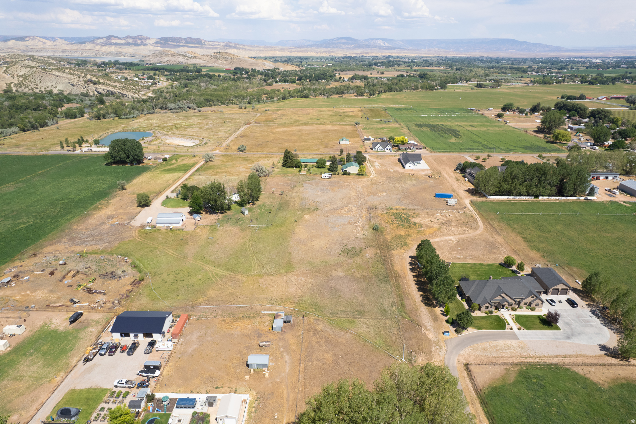 main property photo 14