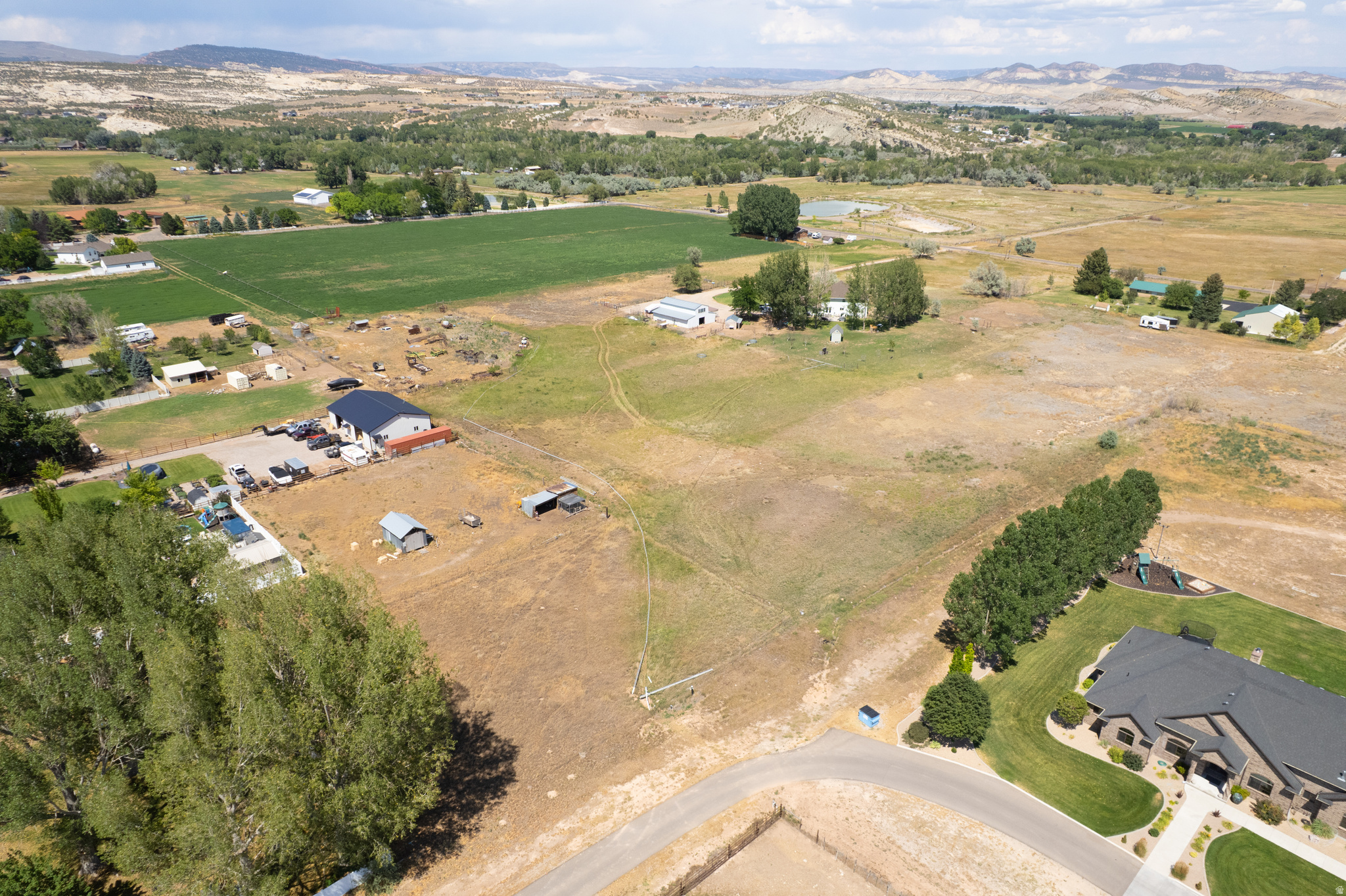 main property photo 16