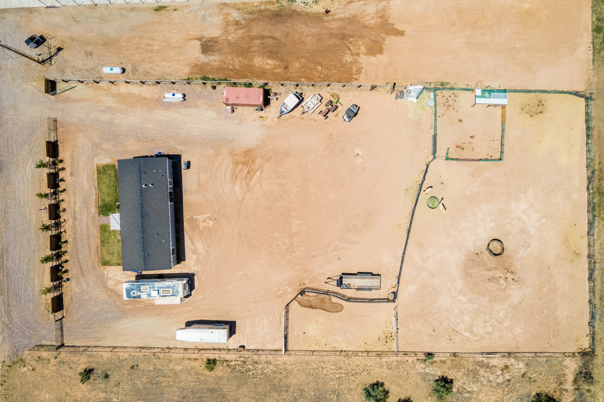 main property photo 32