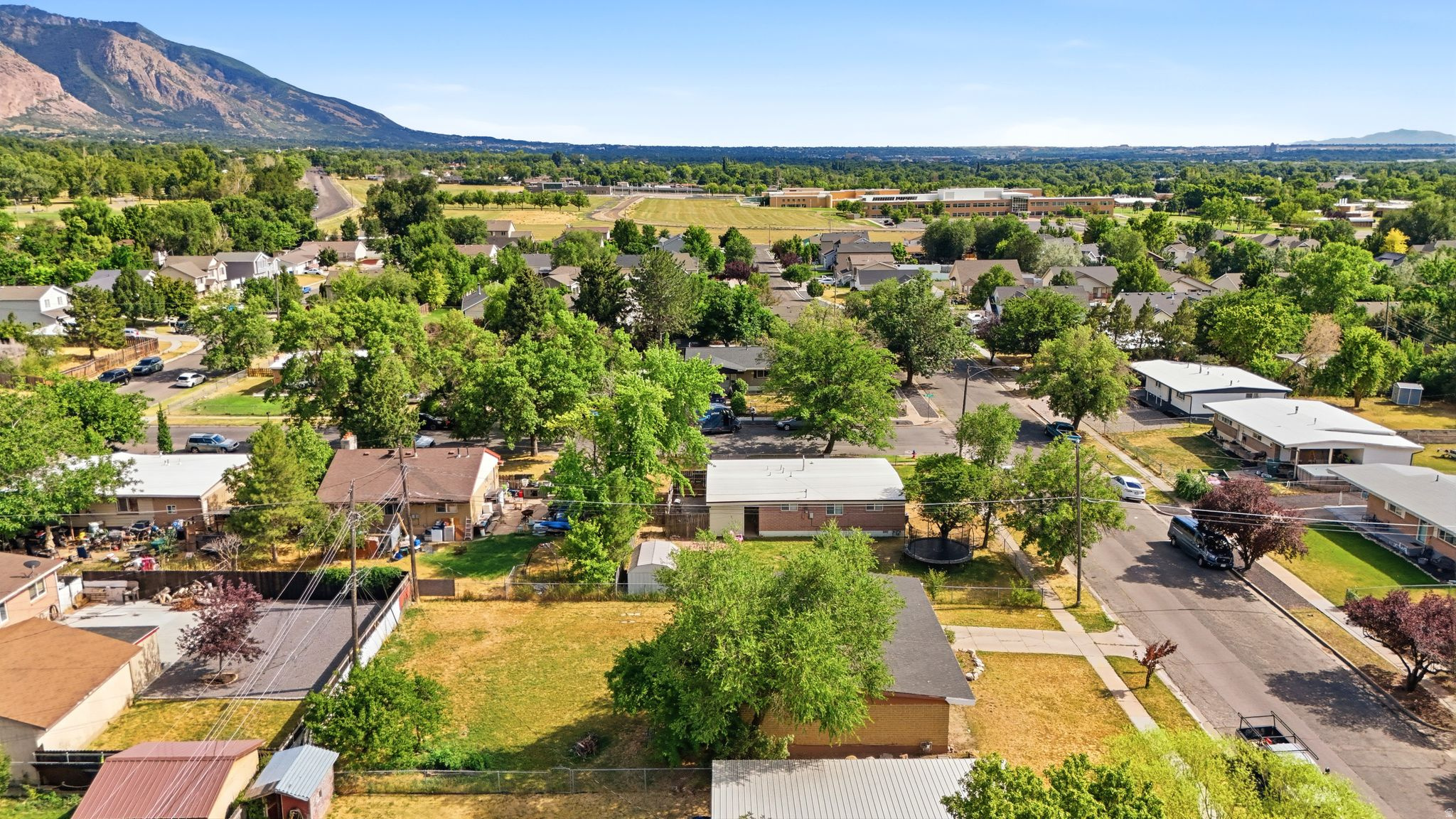 main property photo 24