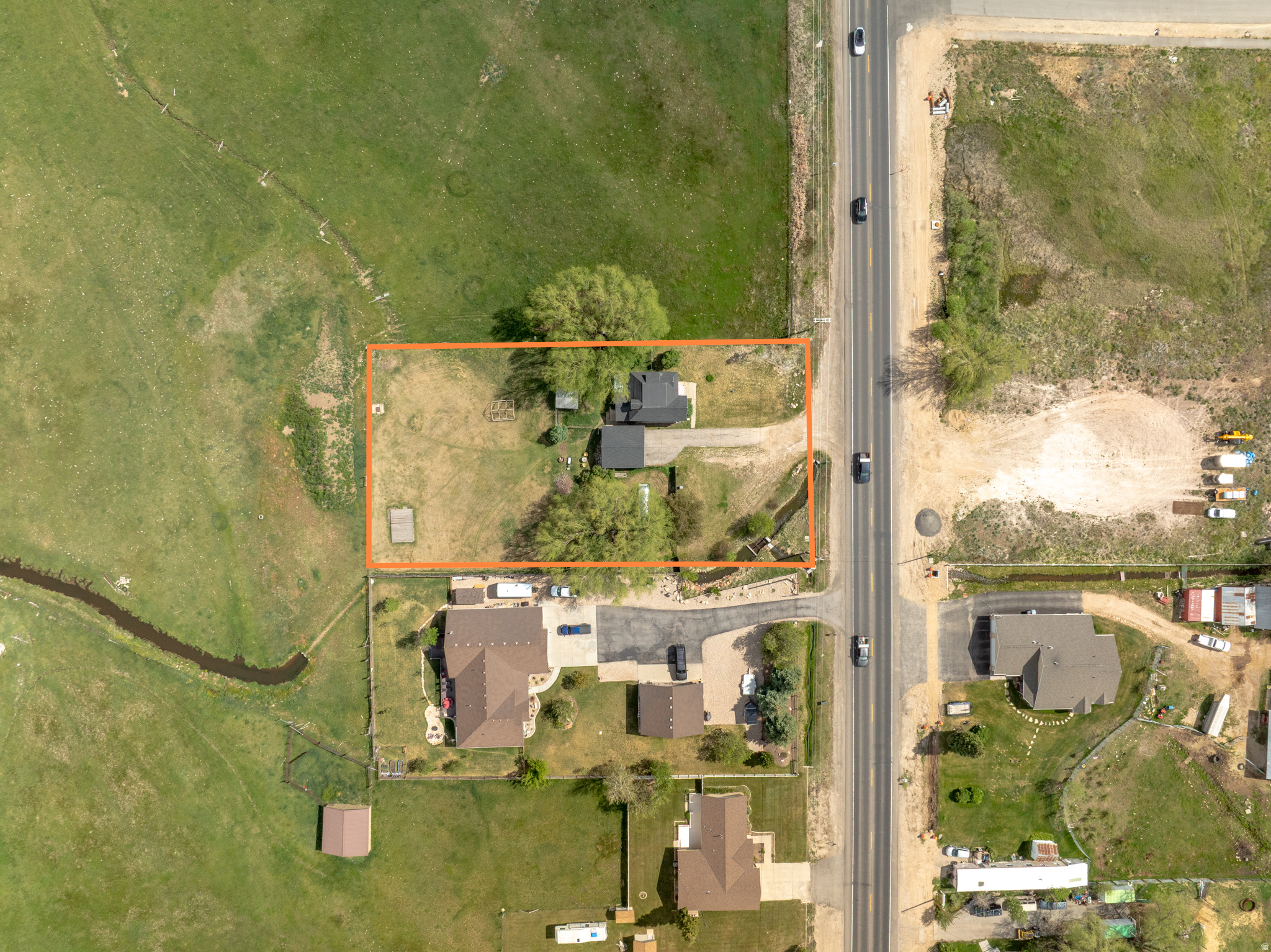 main property photo 35