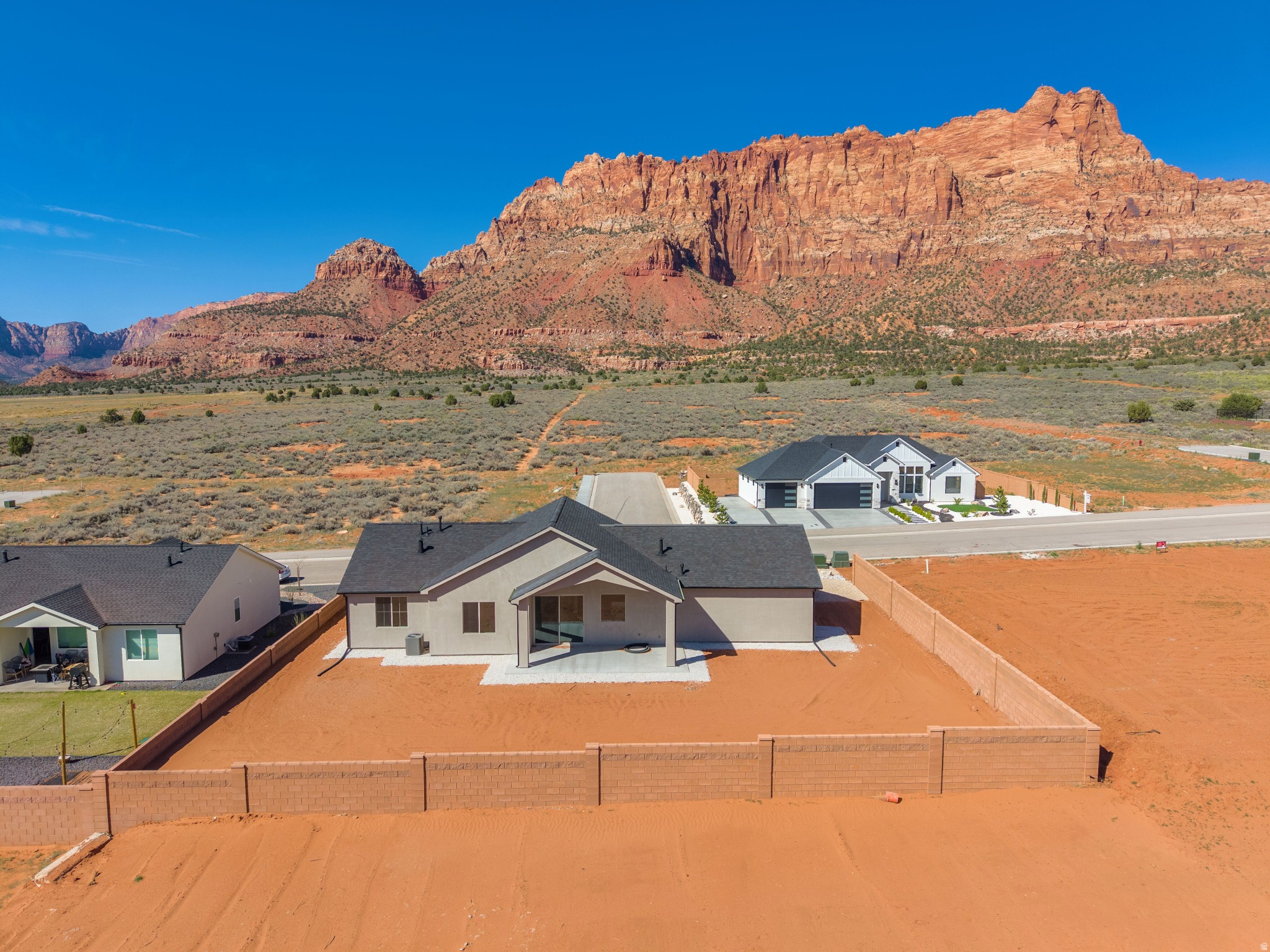 main property photo 3