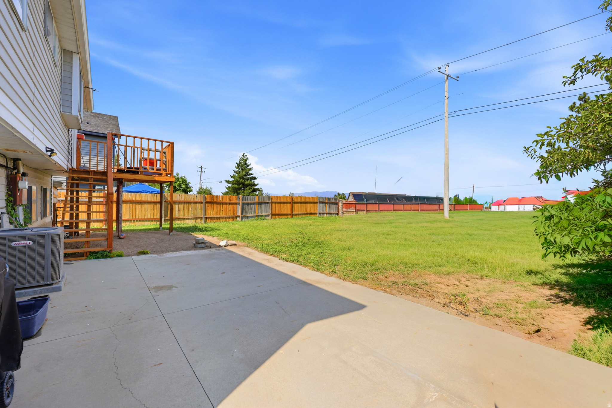 main property photo 24