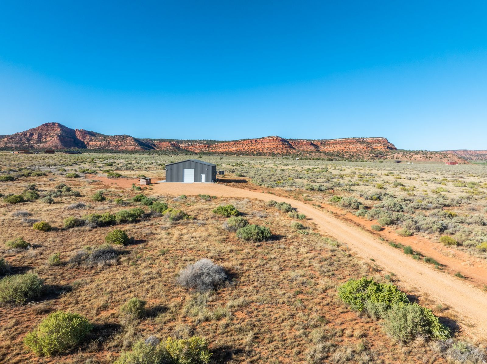 main property photo 10