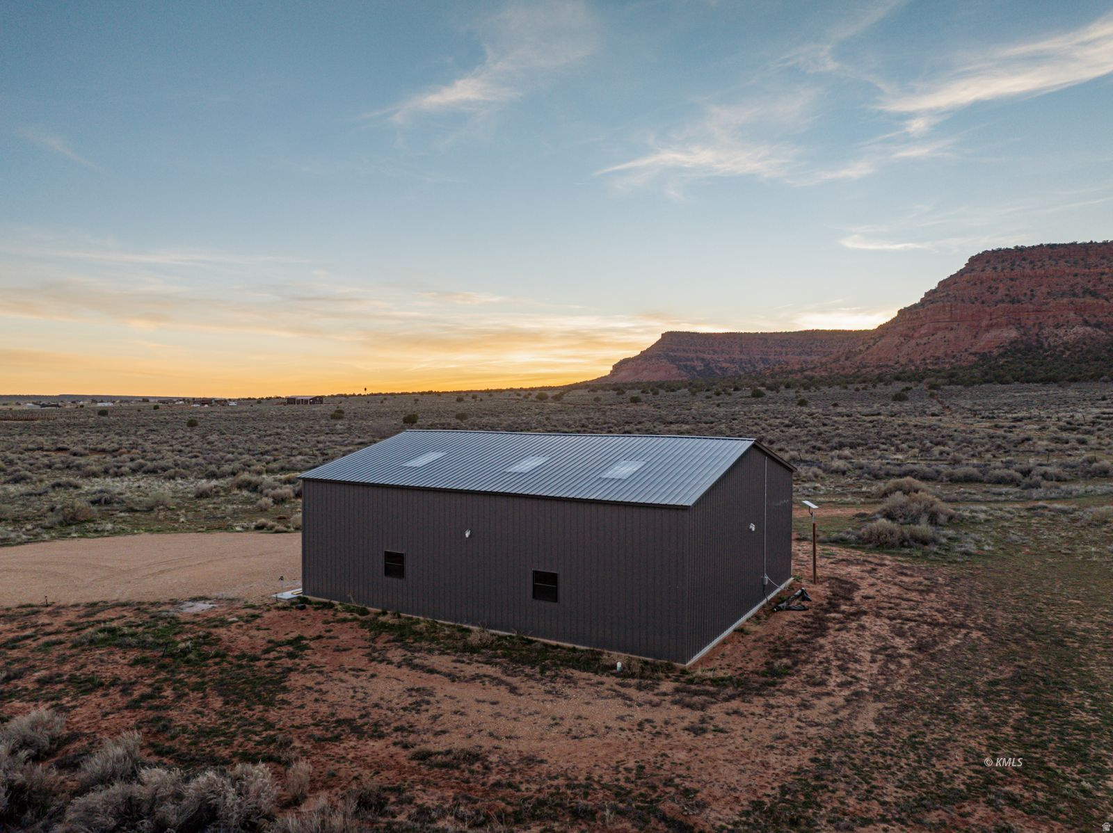 main property photo 16