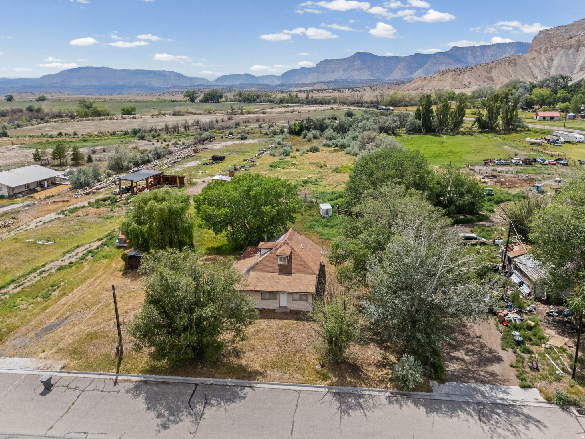 main property photo 18