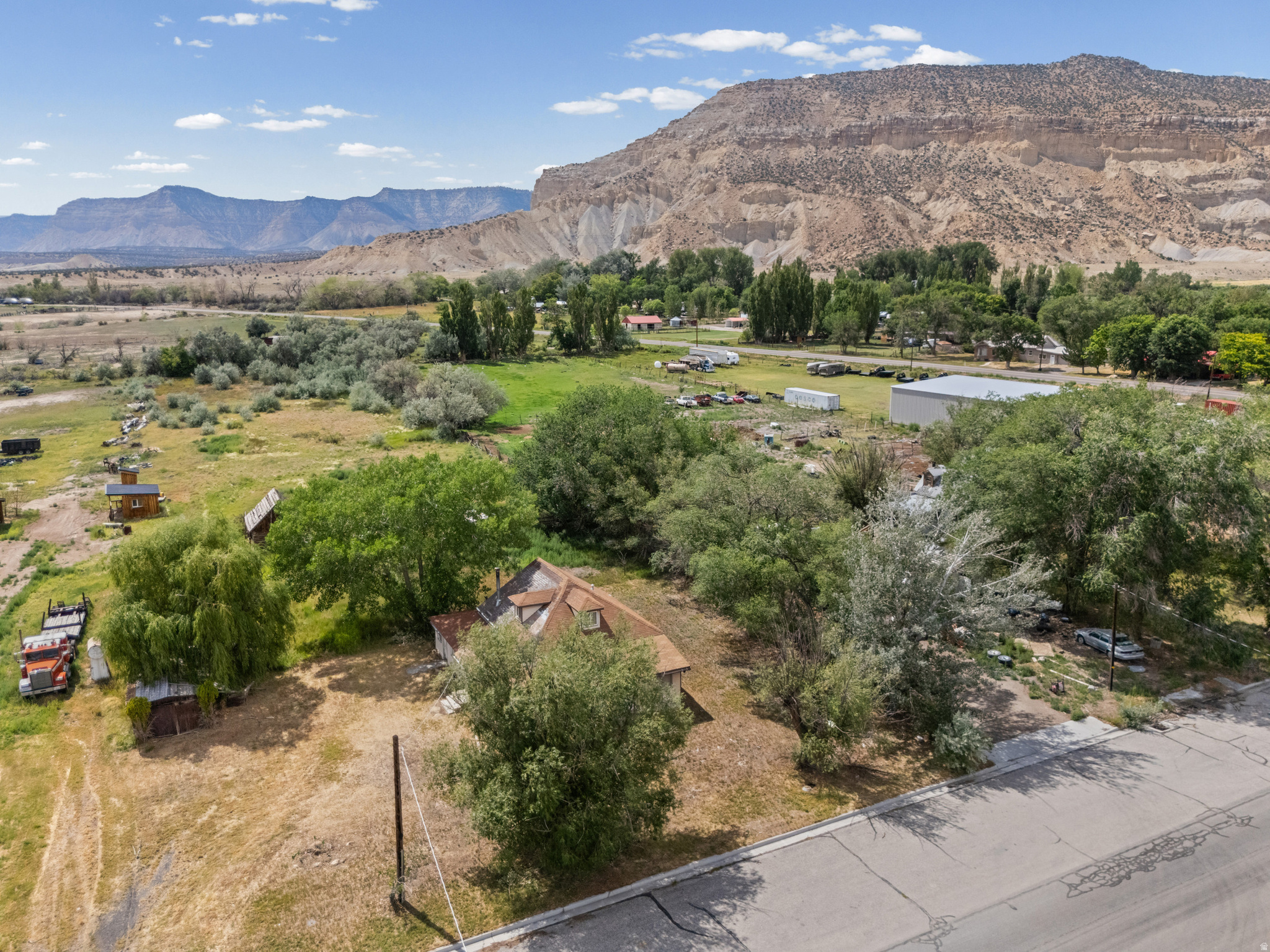 main property photo 19