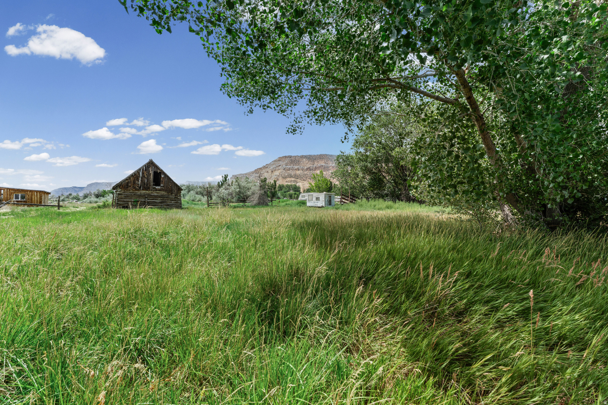 main property photo 22