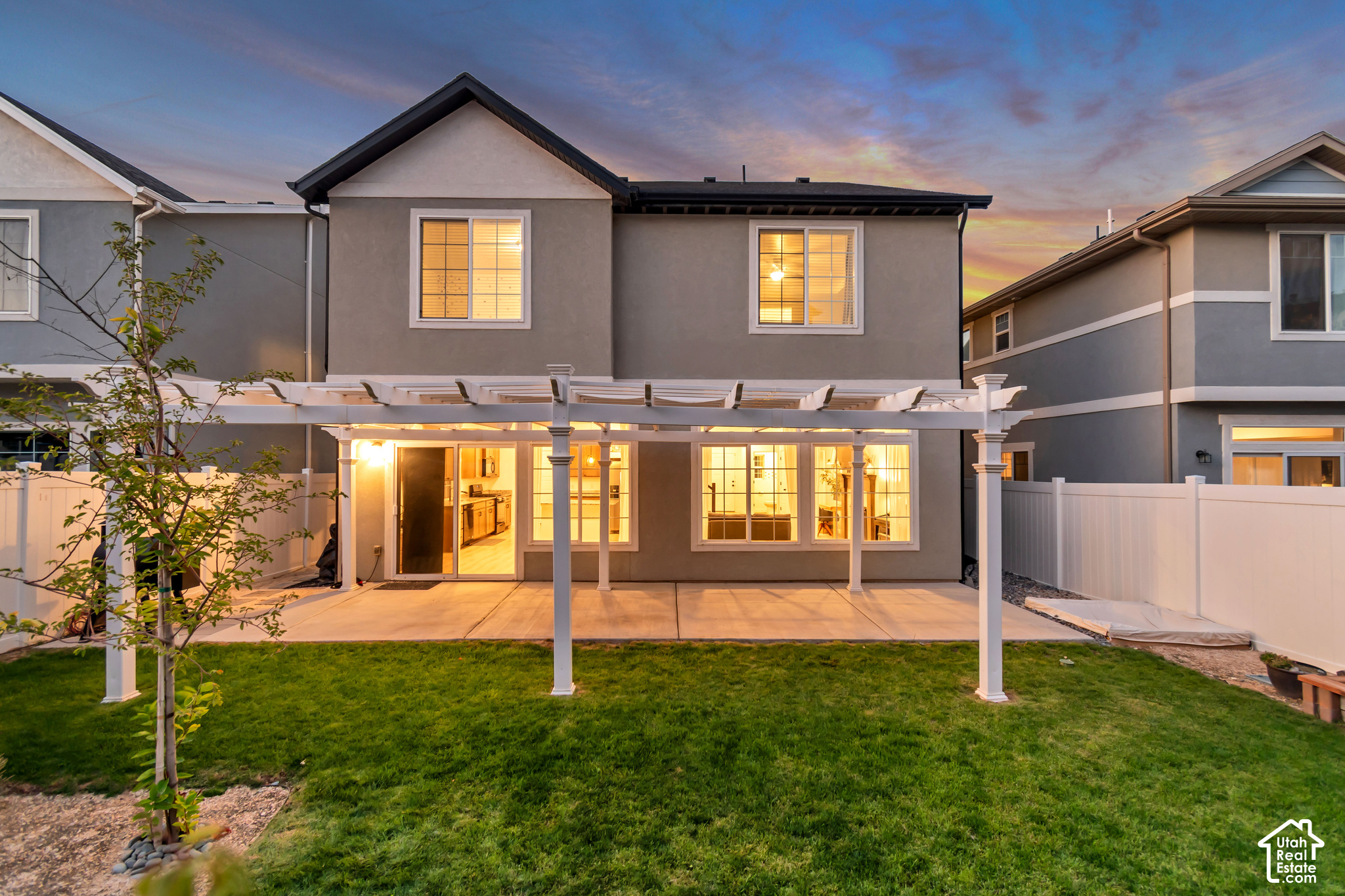 main property photo 10