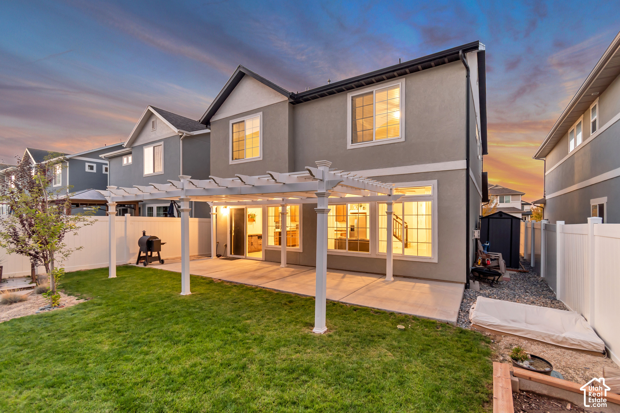 main property photo 11