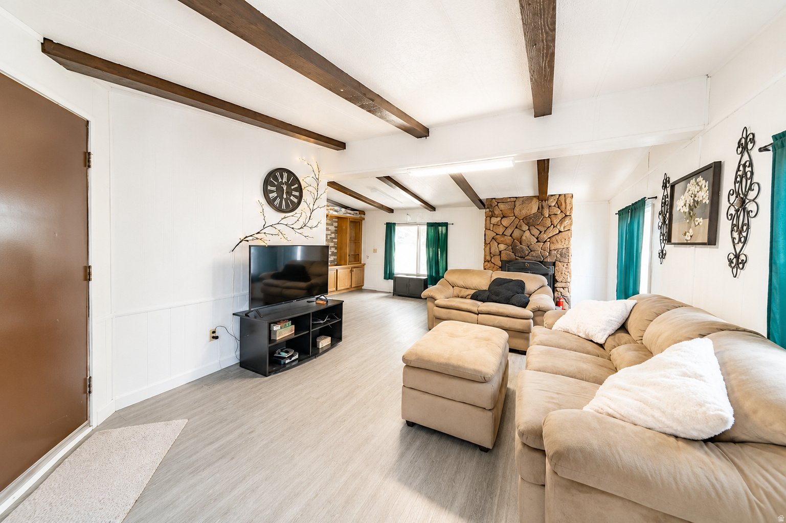 main property photo 2