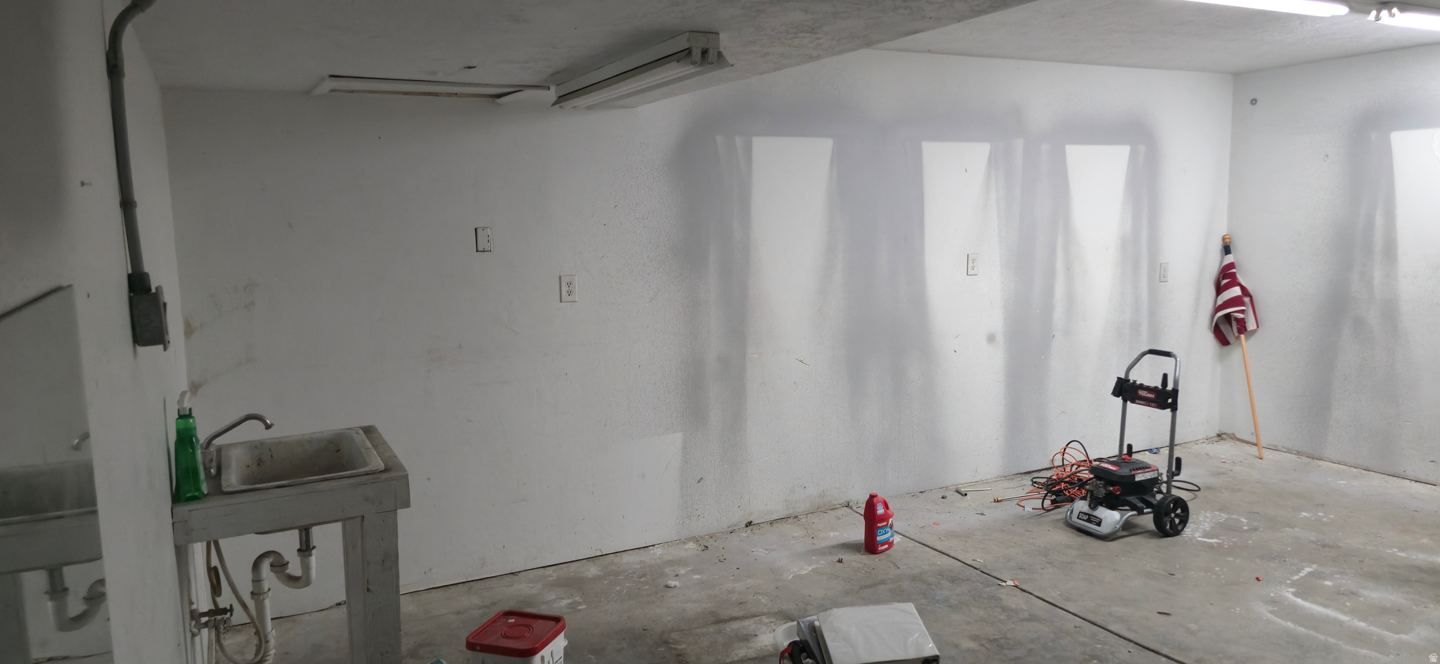 main property photo 57