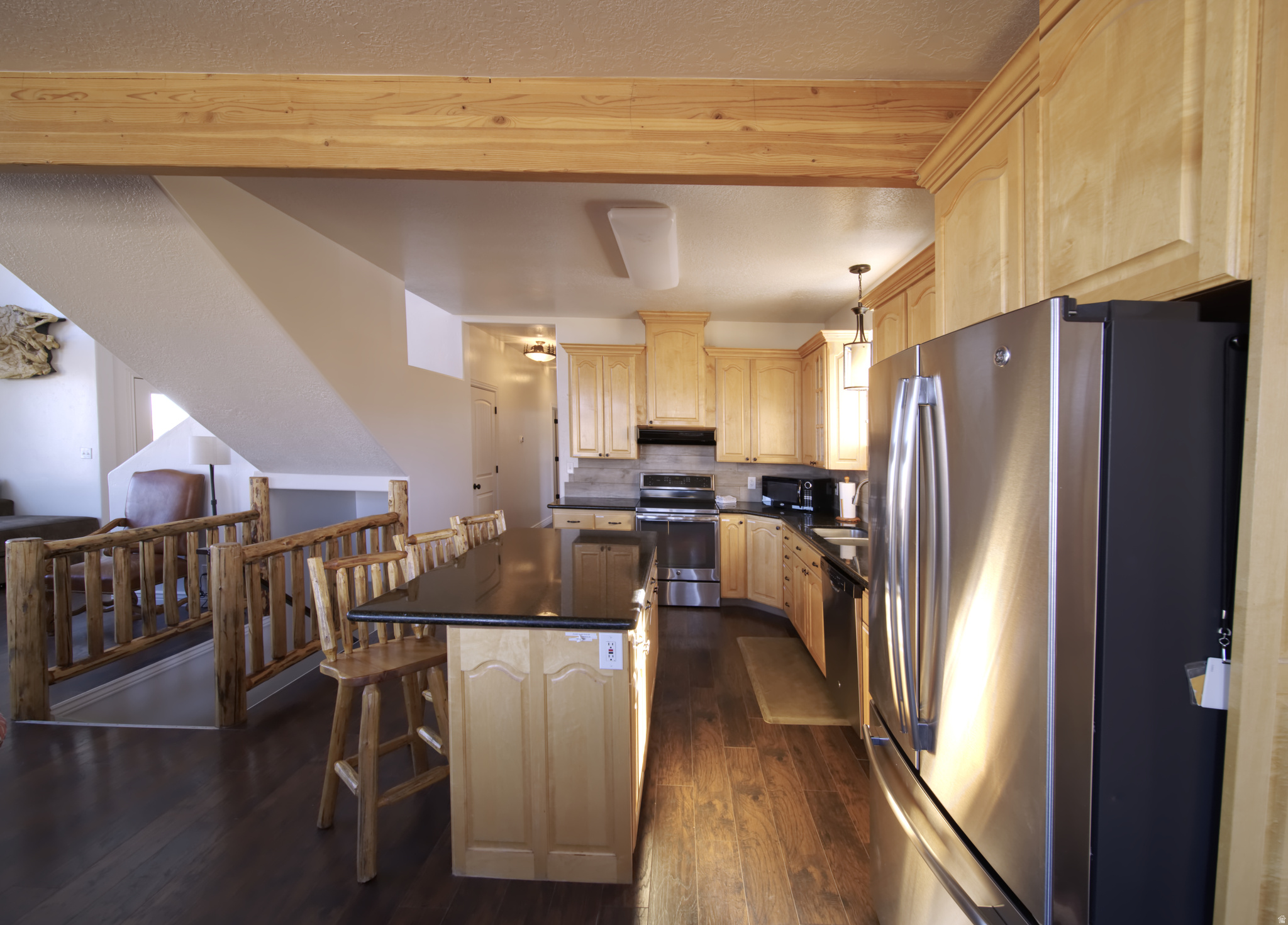 main property photo 50