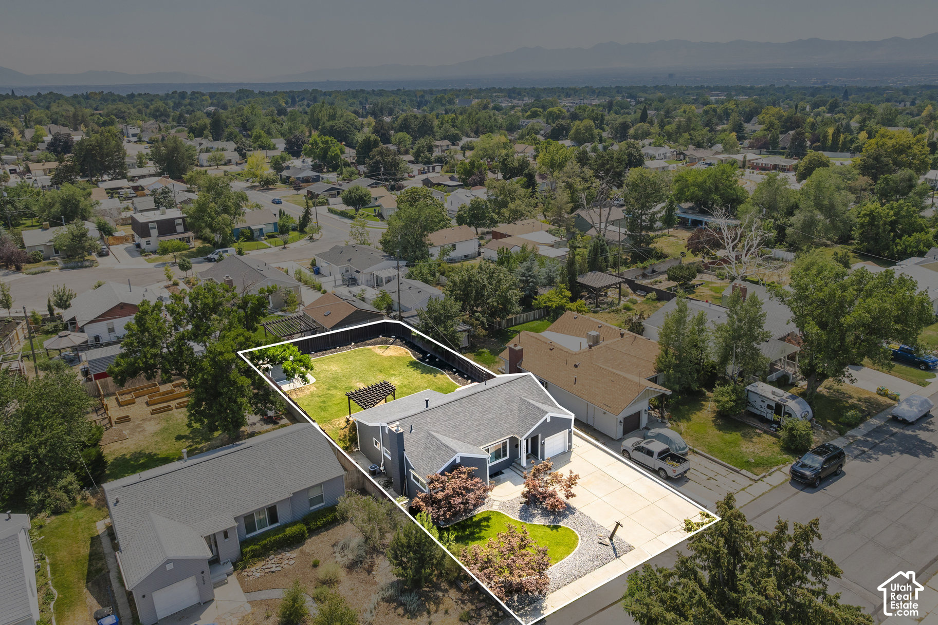 main property photo 17