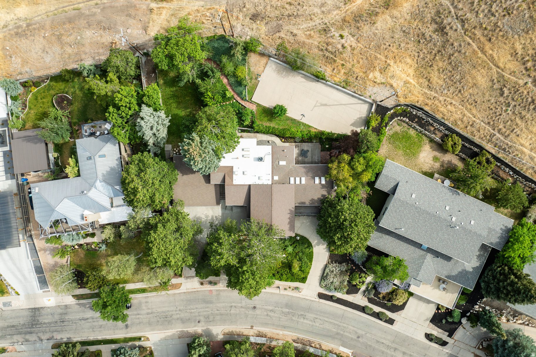 main property photo 67