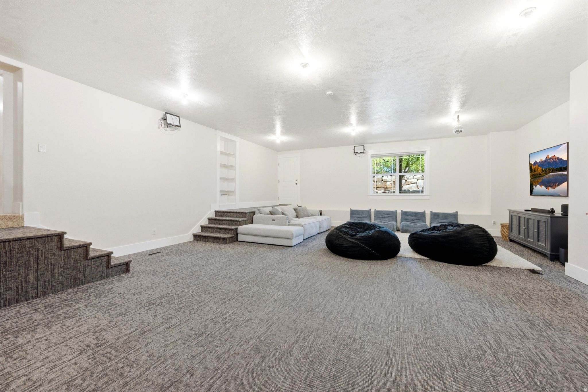 main property photo 83