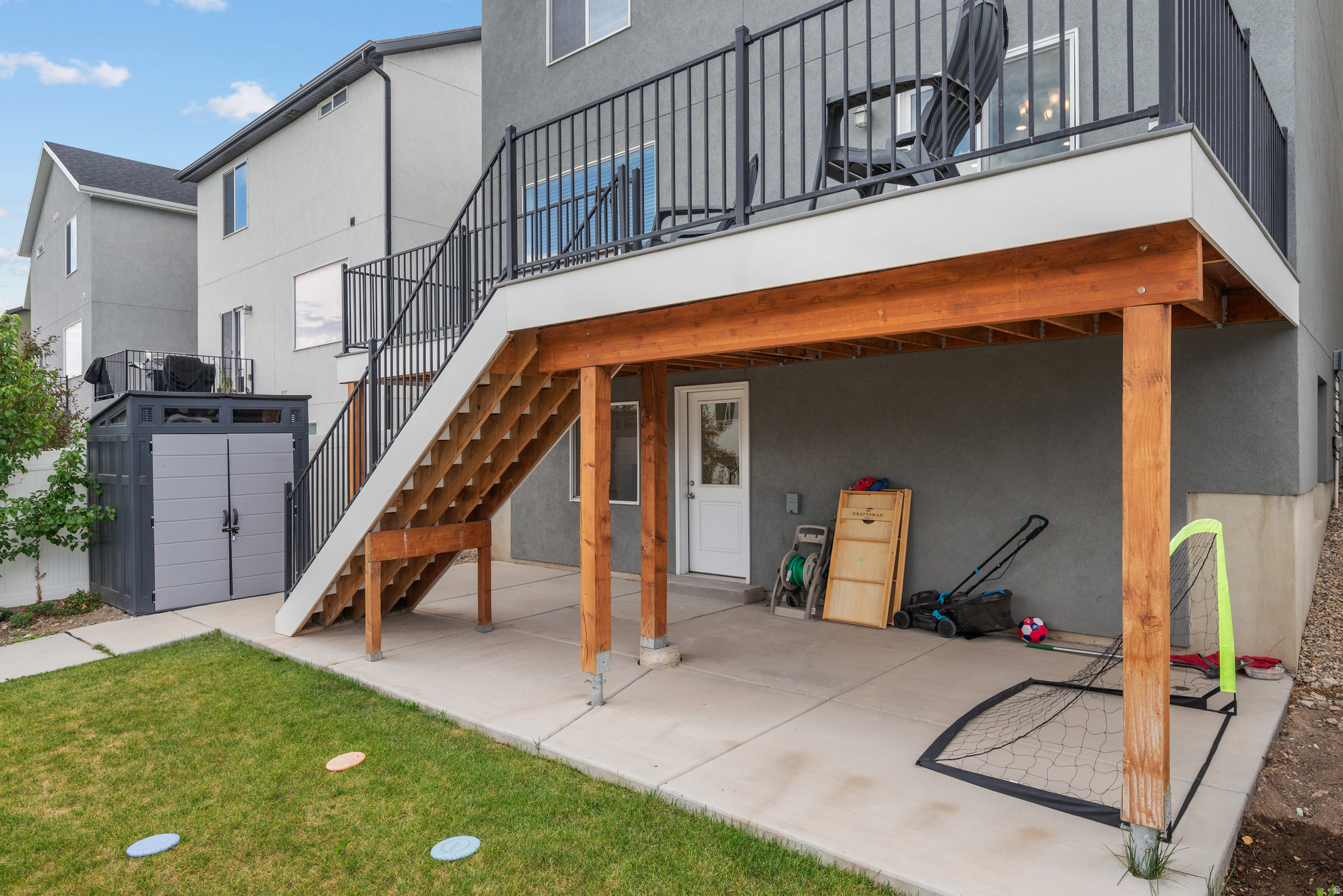 main property photo 33