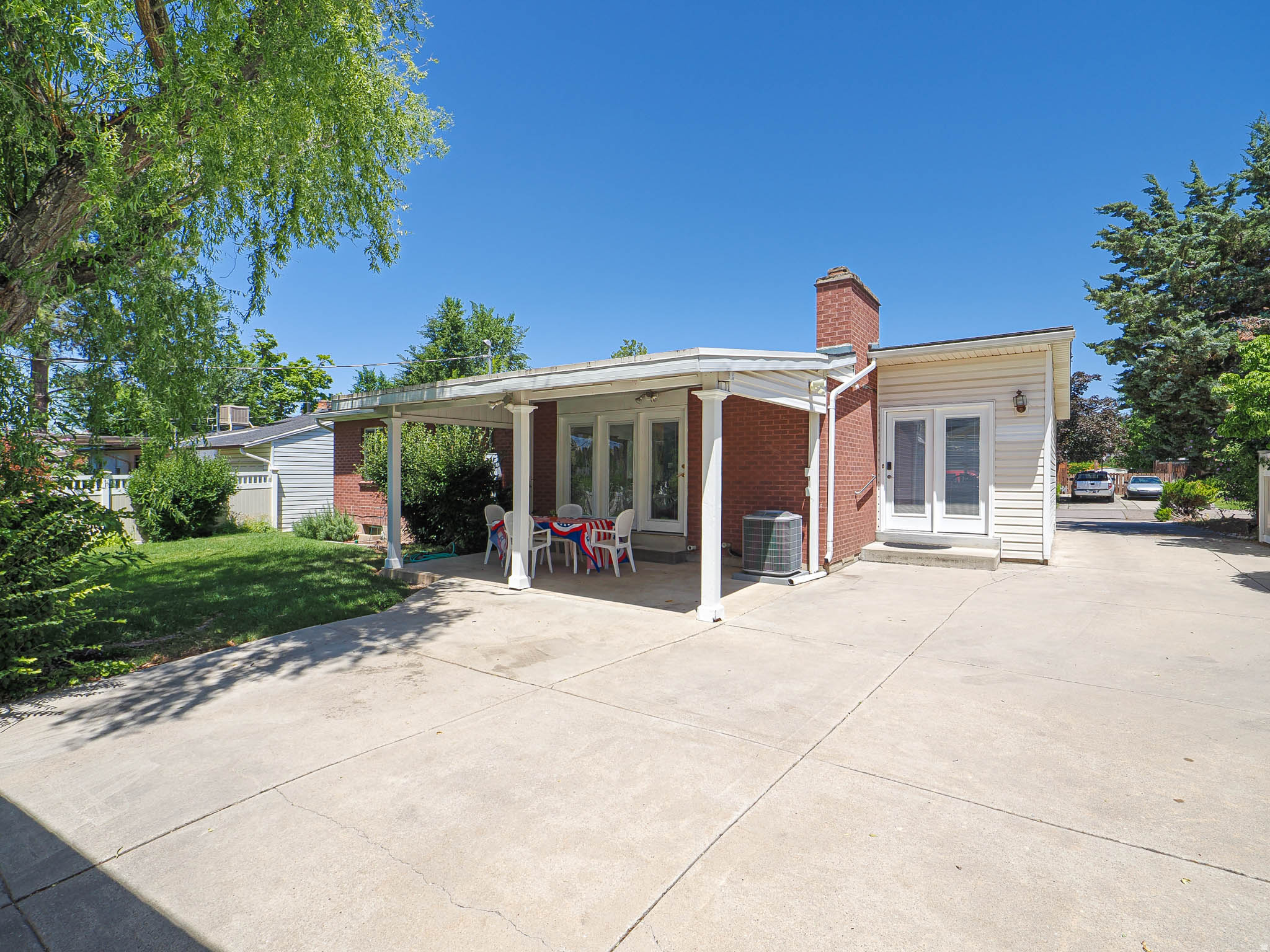 main property photo 4
