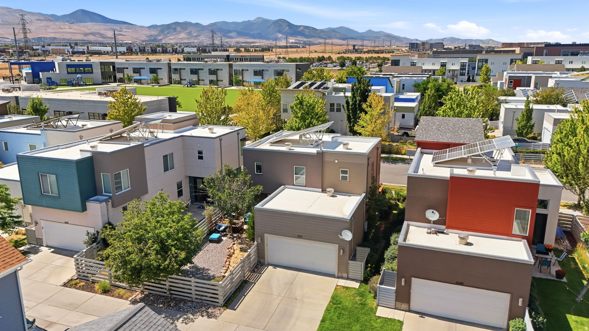 main property photo 40