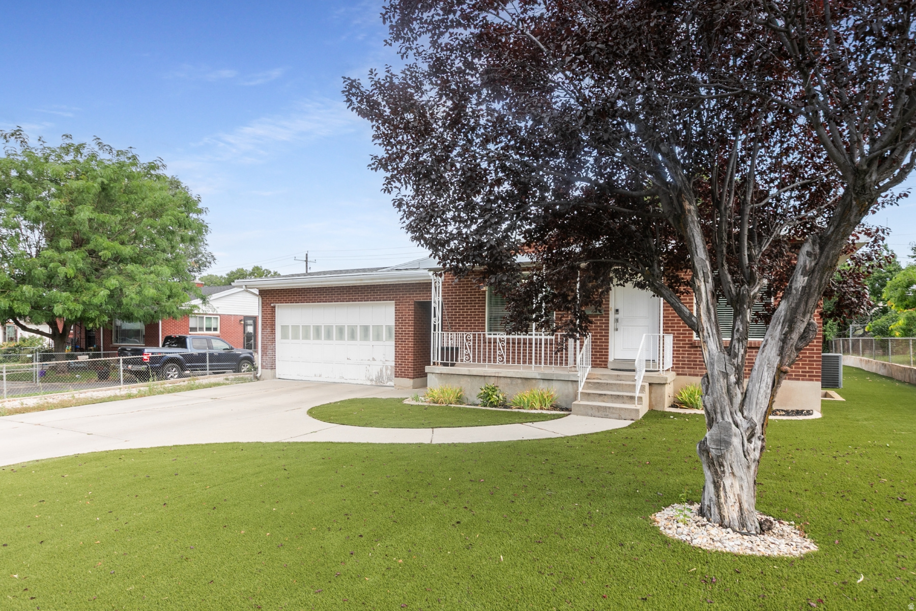 main property photo 24
