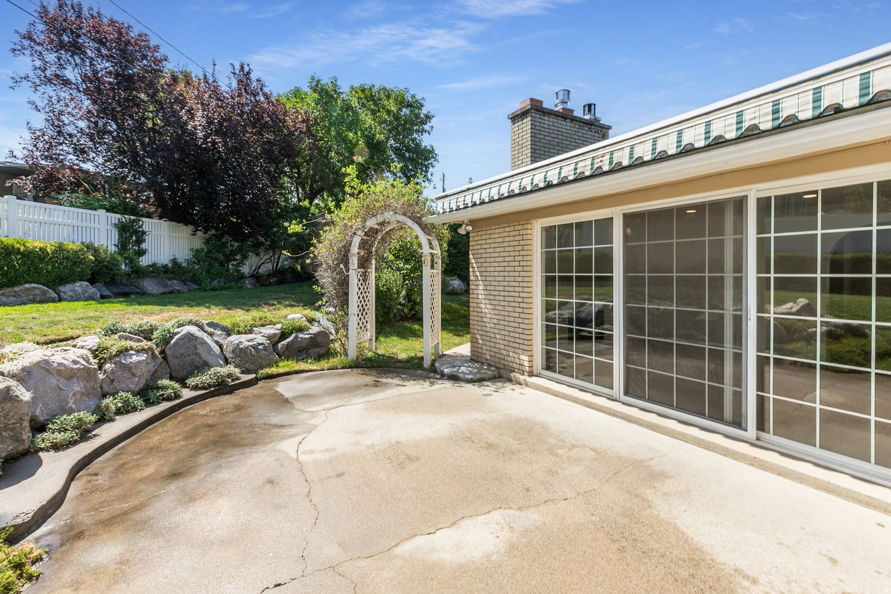 main property photo 39