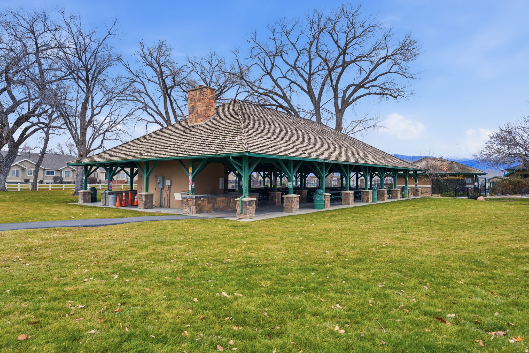 main property photo 35