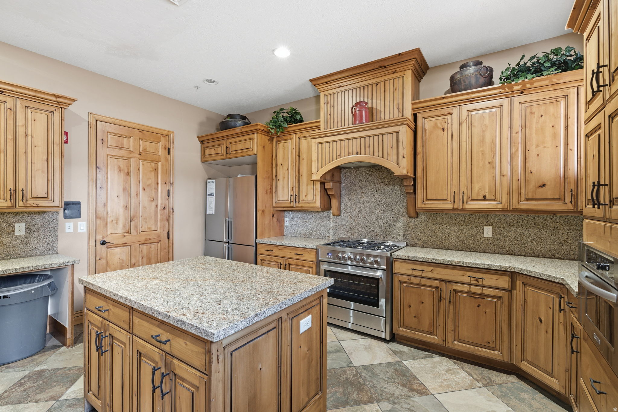 main property photo 44
