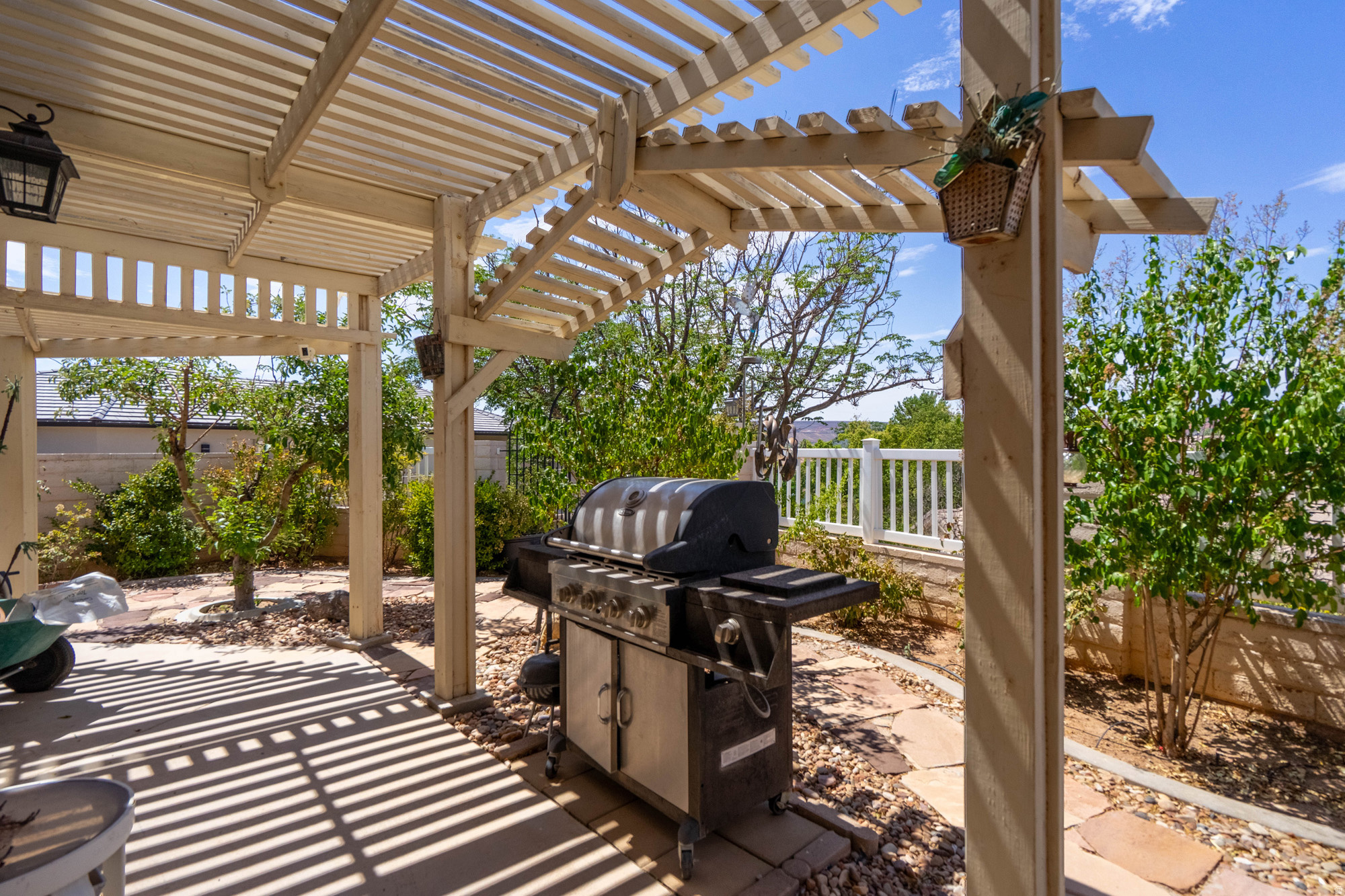main property photo 77